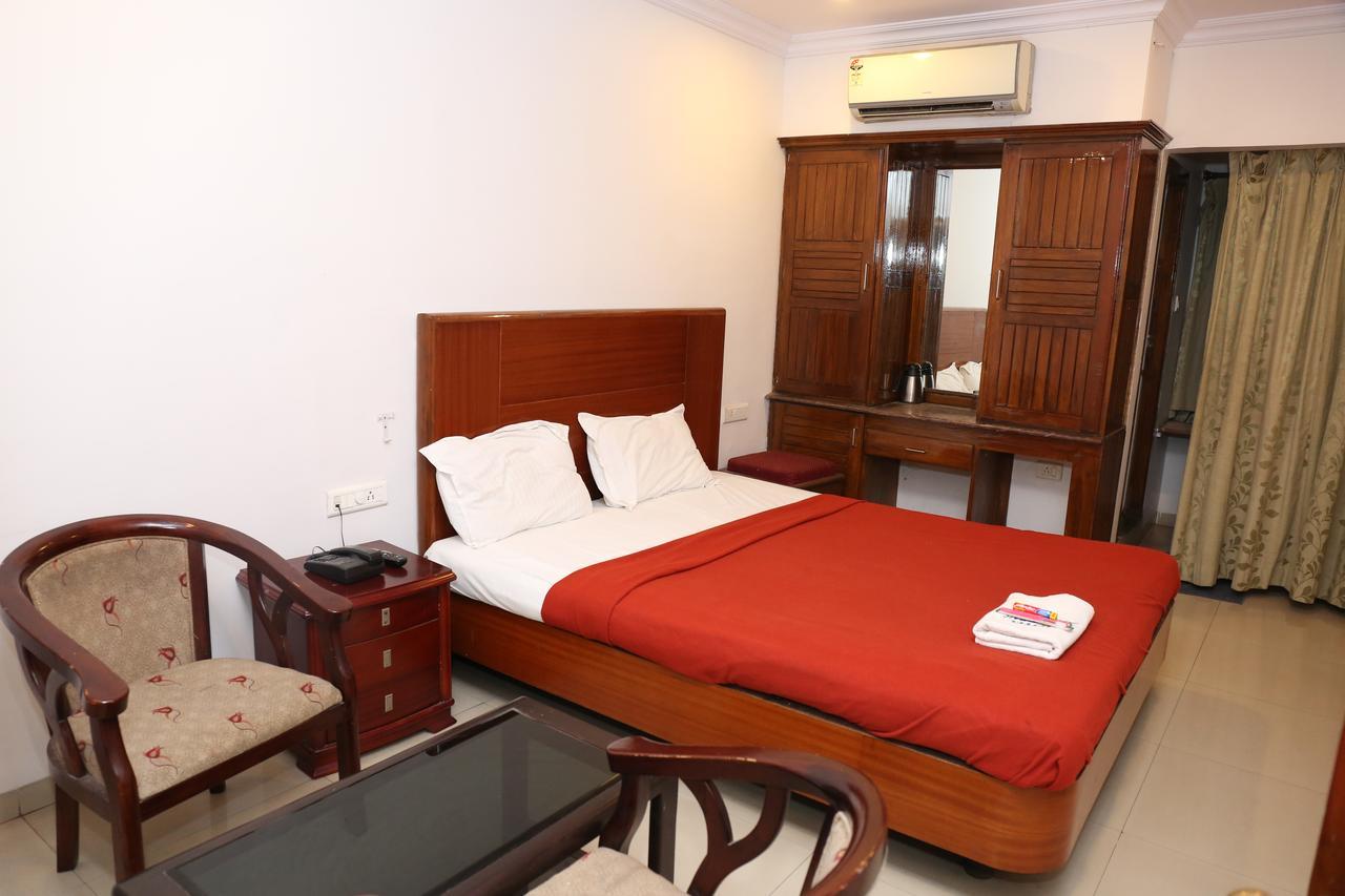 Hotel Chandra'S Visakhapatnam Eksteriør bilde