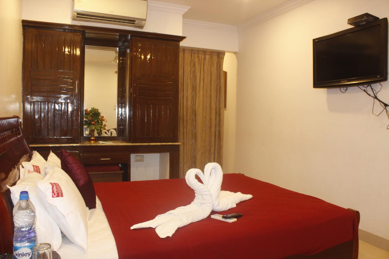 Hotel Chandra'S Visakhapatnam Eksteriør bilde