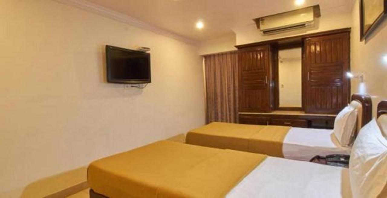 Hotel Chandra'S Visakhapatnam Eksteriør bilde