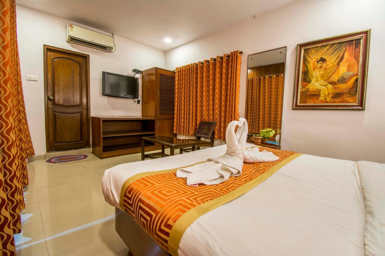 Hotel Chandra'S Visakhapatnam Eksteriør bilde